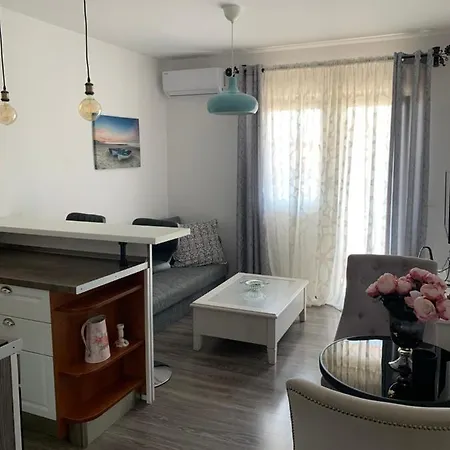 Marci 2 With Parking Place Appartement *
